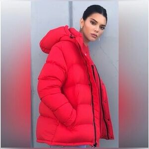 Aritzia TNA Catalina Red SUPER PUFF Jacket Size XXS